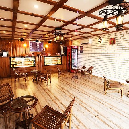 The Grand Orion Hotel Chinhat Exterior photo