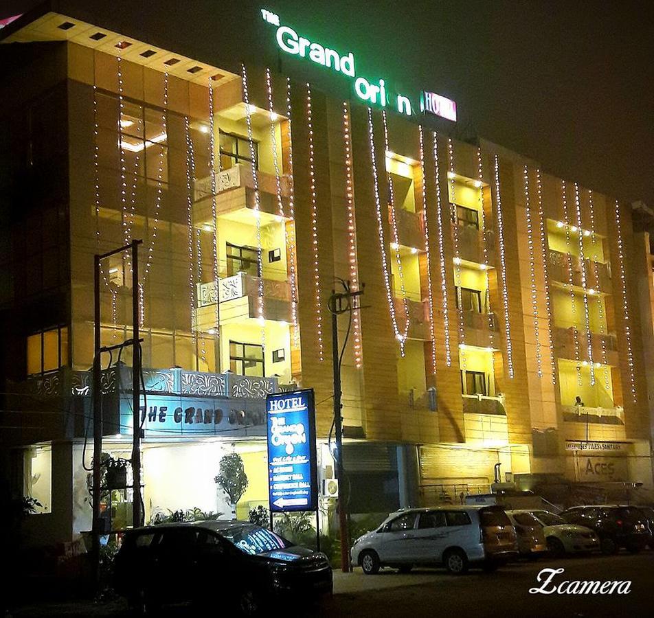 The Grand Orion Hotel Chinhat Exterior photo