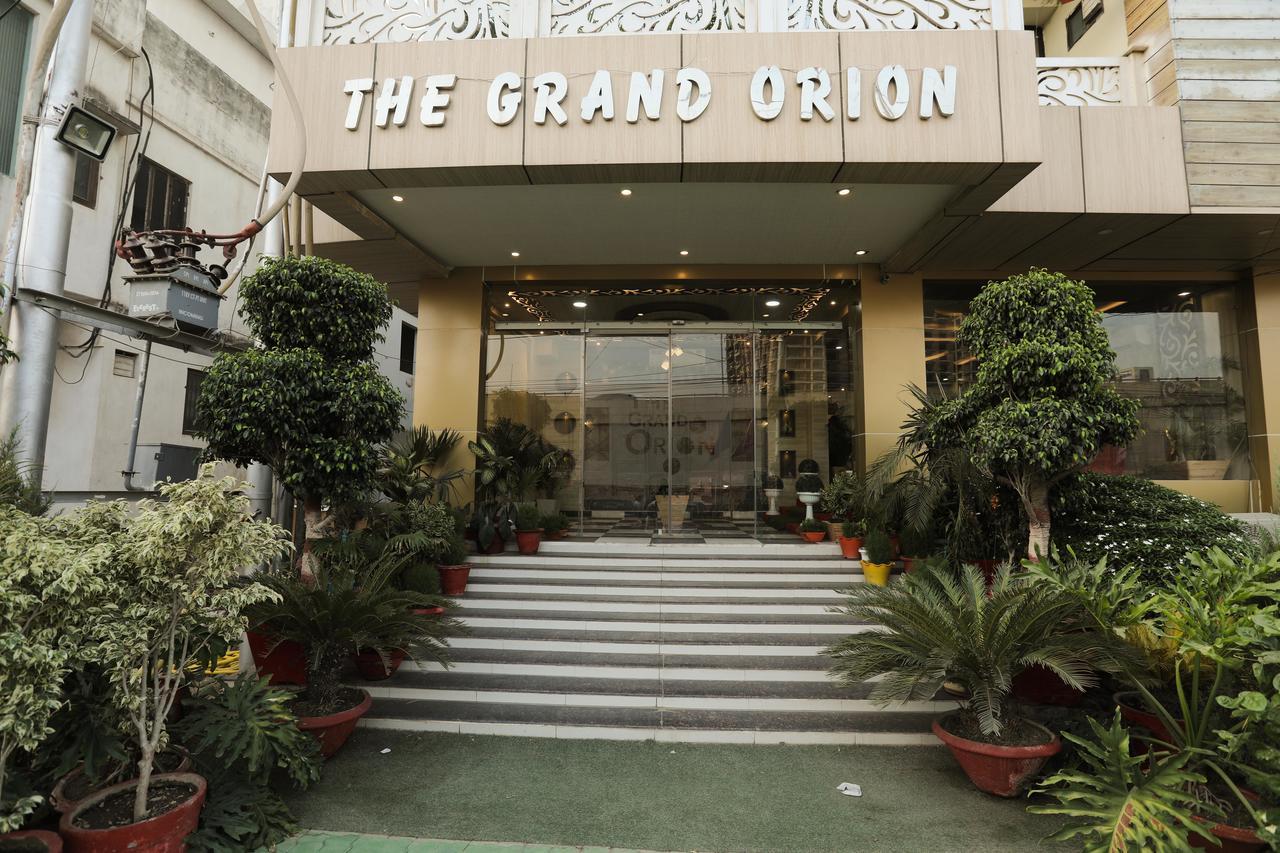 The Grand Orion Hotel Chinhat Exterior photo