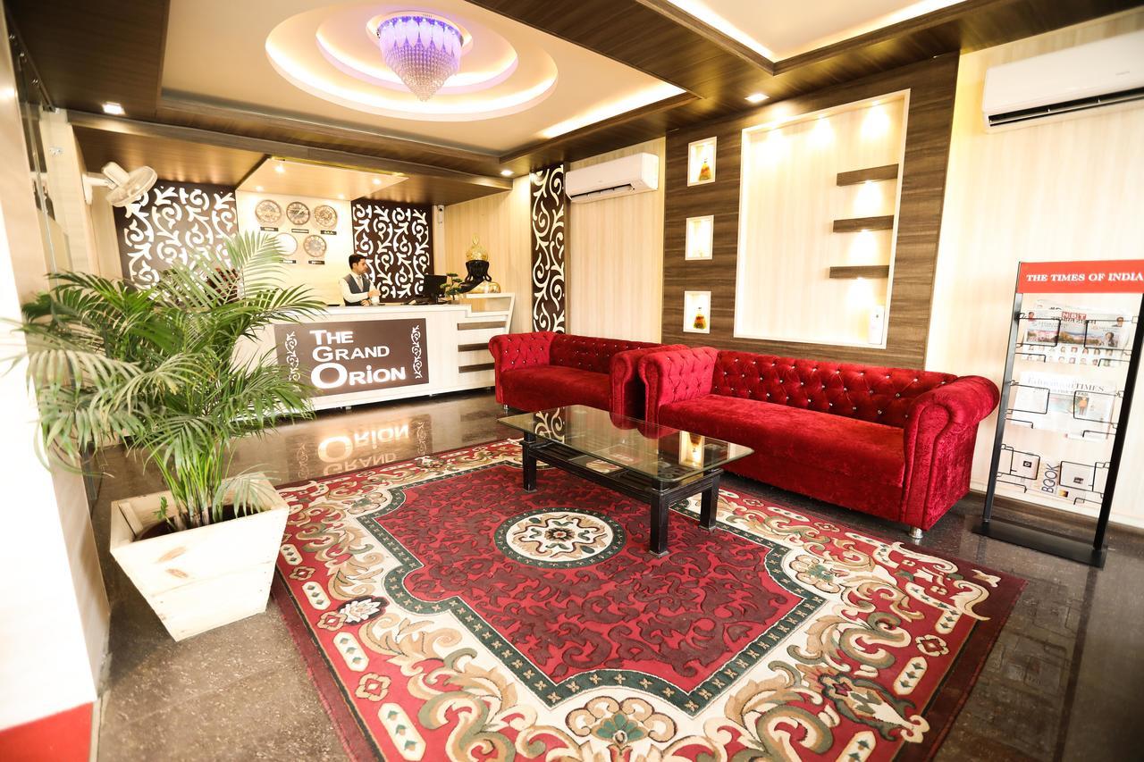 The Grand Orion Hotel Chinhat Exterior photo