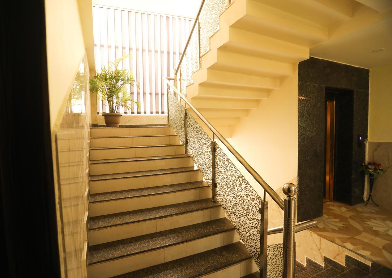 The Grand Orion Hotel Chinhat Exterior photo